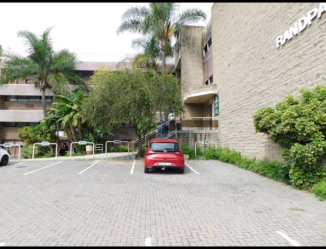 248M² OFFICE TO LET IN FERNDALE